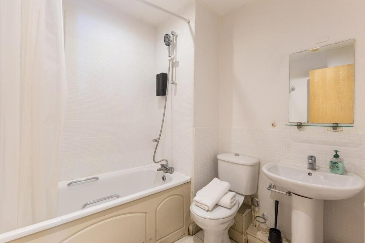 Spacious Two Bedroom * Dublin
